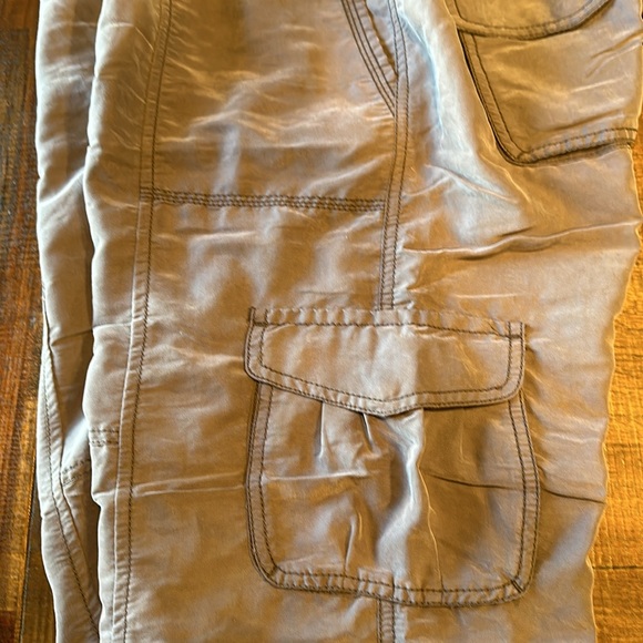 Ann Taylor Loft Gray cargo joggers size 12 - Picture 8 of 9